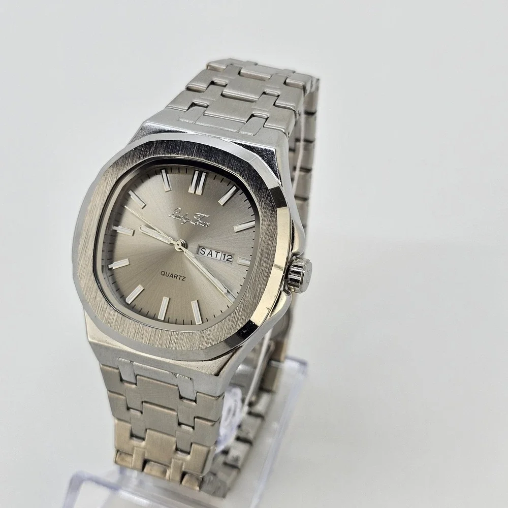Lucky Fours Men's Watch 44MM Champagne Dial Day Date Gray Band 8
